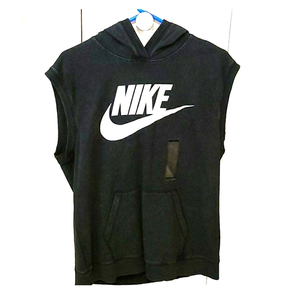 Nike Tops - Nike Hoodie